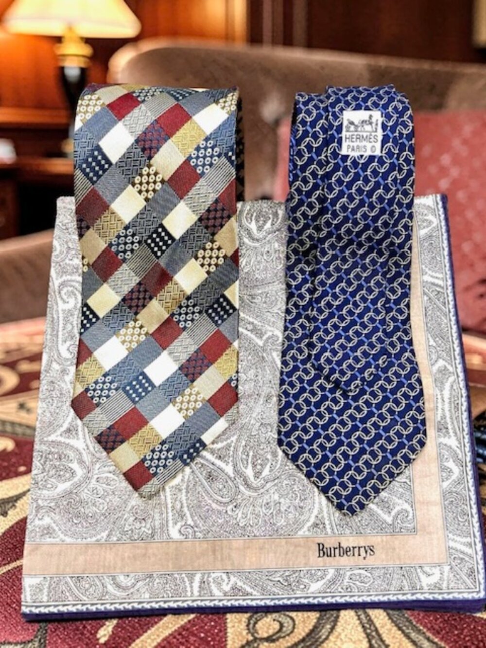Set: 2Classic Neck-Ties SilkHERMES Paris & Brighton House +1 Burberry Handker(70